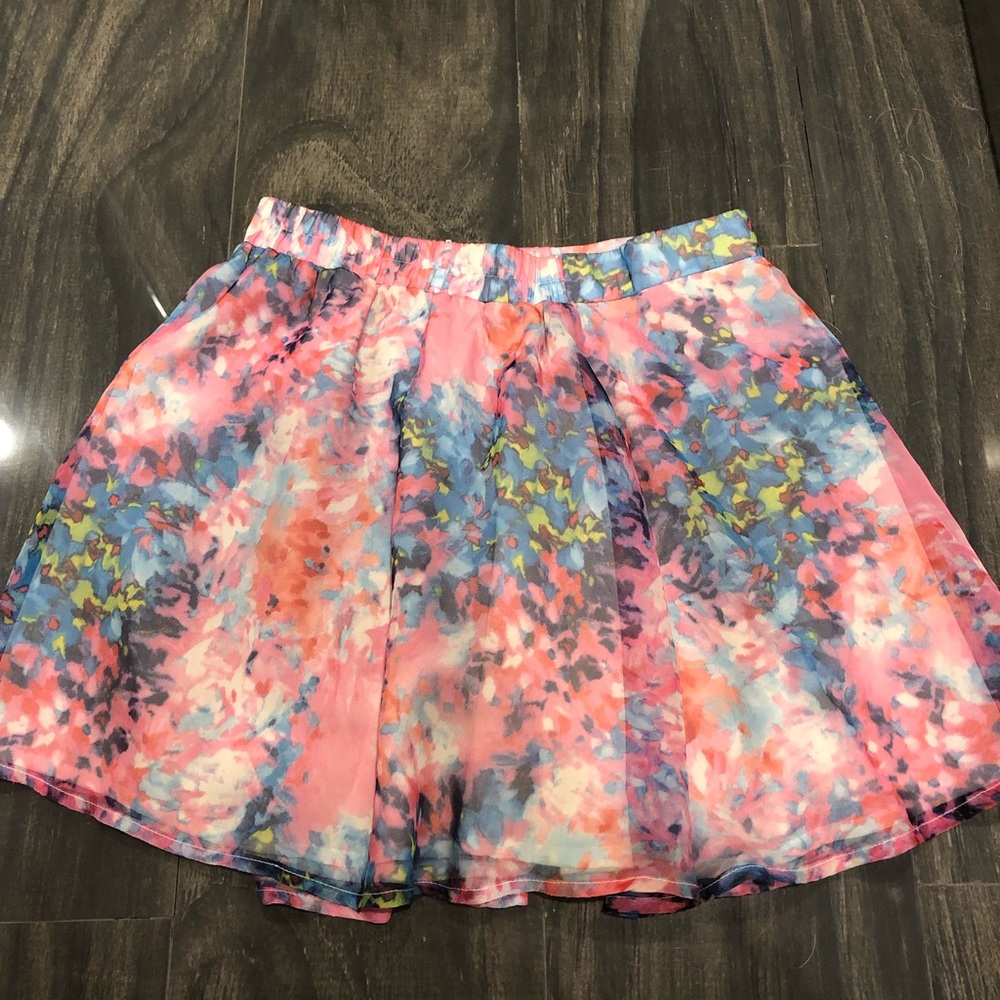 LF colorful skirt